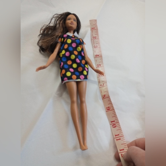 5 Barbie dolls 2009, 2010 & 2015 - Picture 3 of 16
